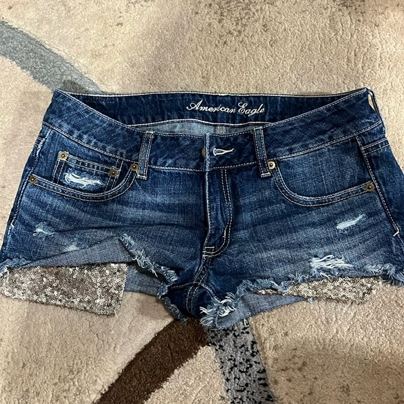American Eagle shorts size 6 sequin pockets - Picture 1 of 4